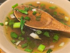 -老牌坊云南鱼豆花火锅(爱建店)