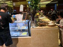 -大中华希尔顿酒店-念自助餐·嗨啤·小龙虾