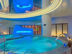 -涨巢·潮玩水疗局