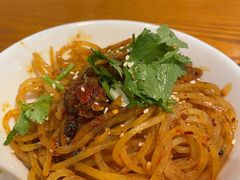 -瑞虹新天地月亮湾