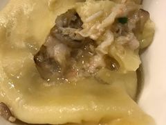 蟹籽翅粉灌汤包-广州酒家(文昌总店)