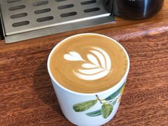 热拿铁-Line 咖啡(石厦花园店)