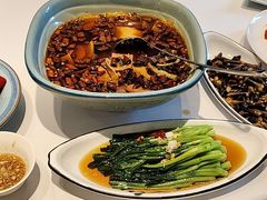-海派美食·家宴海鲜青岛菜·石锅鲽鱼头(东方城店)