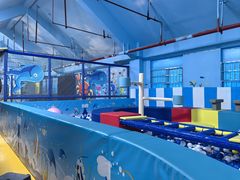 -多彩贵州城极地海洋世界