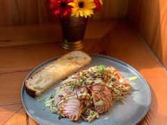 烤三文鱼沙拉-O'mills Sourdough Bakery&Bistro(永嘉路店)