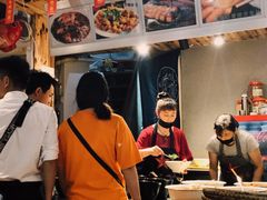 -爆炸头阿姨小四川正宗川味小吃(无任何分店)