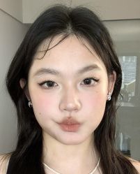 -明天见·化妆造型工作室
