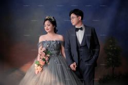 -雪中彩影婚纱摄影·微光艺术中心