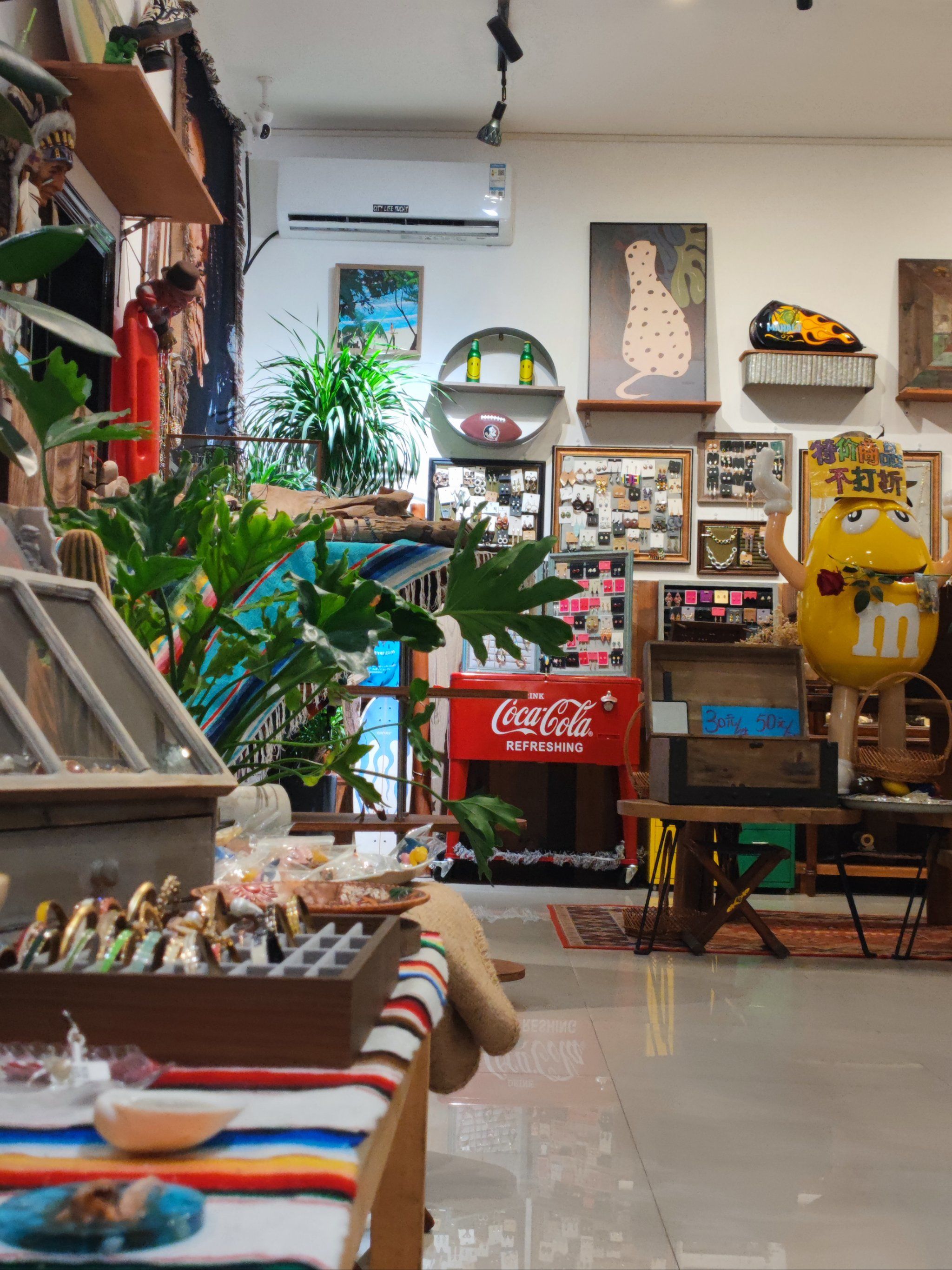 后海最热门饰品集合店