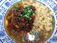 -渝之汇牛肉豌杂面