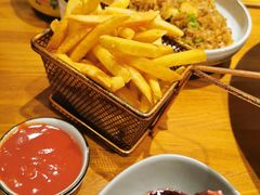 -hallch 好吃餐厅(全运村中央广场店)