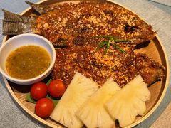 壮家辣拌蕉叶烤鱼-春庄·搭膳·老洋房桂北菜(施家园店)