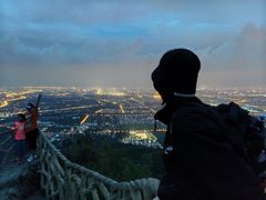 -鬼笑石后山停车场