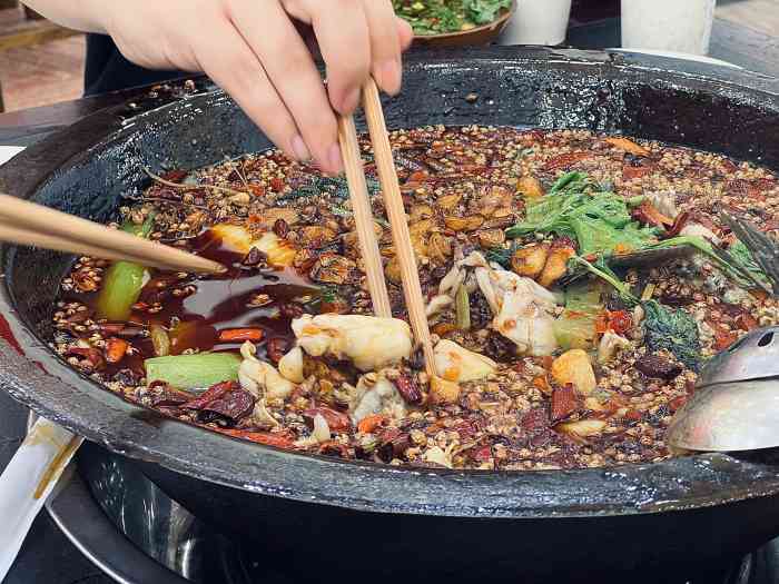 百盛怪味鱼-"周末去重庆找小伙伴,墙裂安利了这家店,第.