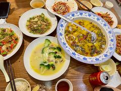 招牌酸菜鱼-酸婆娘重庆菜(紫竹路店)