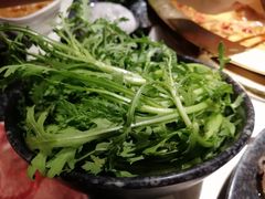 茼蒿-哥老官重庆美蛙鱼头(宝山龙湖店)