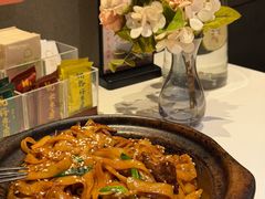 干炒牛河-汤城小厨•粤菜•靓汤(金宝街店)