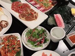 -嘿嘟嘟·肋条烧肉放题(爱融荟城店)