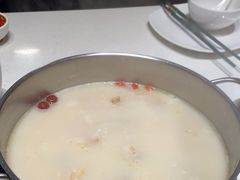 -煲王粤菜餐厅(中侨中心店)