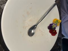 -LESCEDARS Brasserie Bistro香柏树