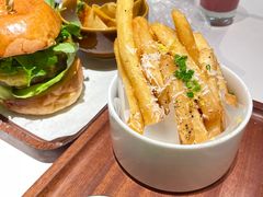 -阿妮叶李(光谷世界城店)