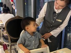 -克丽司汀酒店-日光阁餐厅