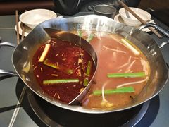 -由衷贵州酸汤牛肉火锅(新桥店)