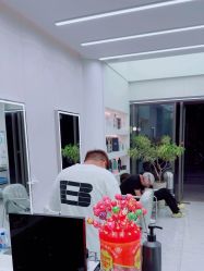 -PE SALON