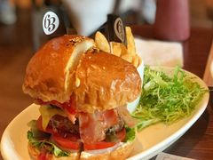 无敌双层芝士牛肉堡-Bistro 63 创意融合料理(广粤天地店)