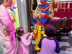 -四海一家自助餐(益田假日广场店)