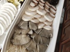 菌类拼盘-亿诣蝎府炸酱面羊蝎子火锅(酷车小镇店)