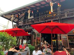 -Dash Teak House
