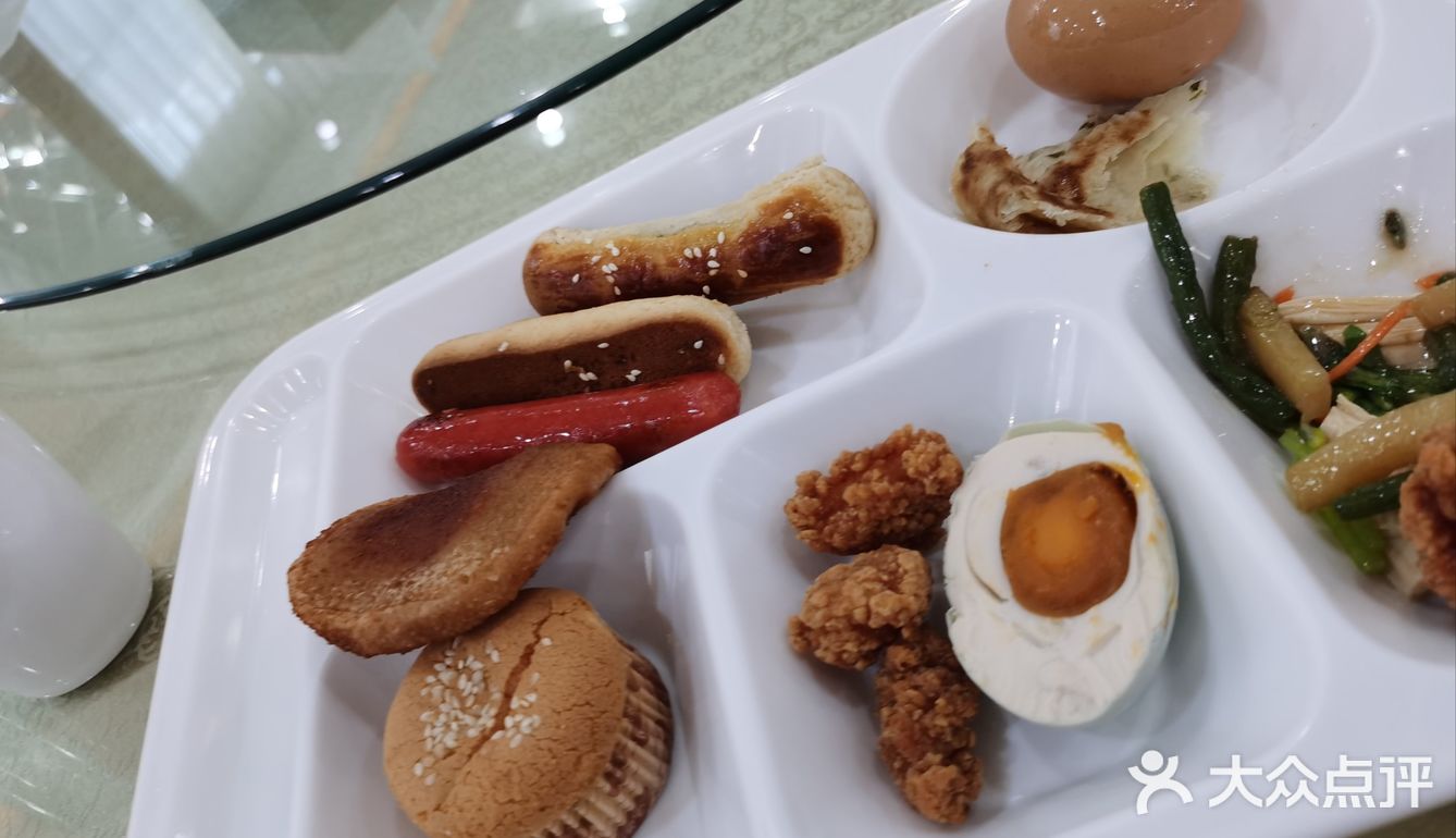 0元玩转这座城 酒店的早餐是自助形式的