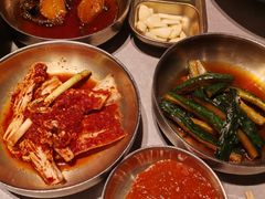 -草家酱蟹炭火烤肉店(珲春南路一店)