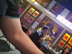 -马路牙子烧烤音乐酒馆(望京店)