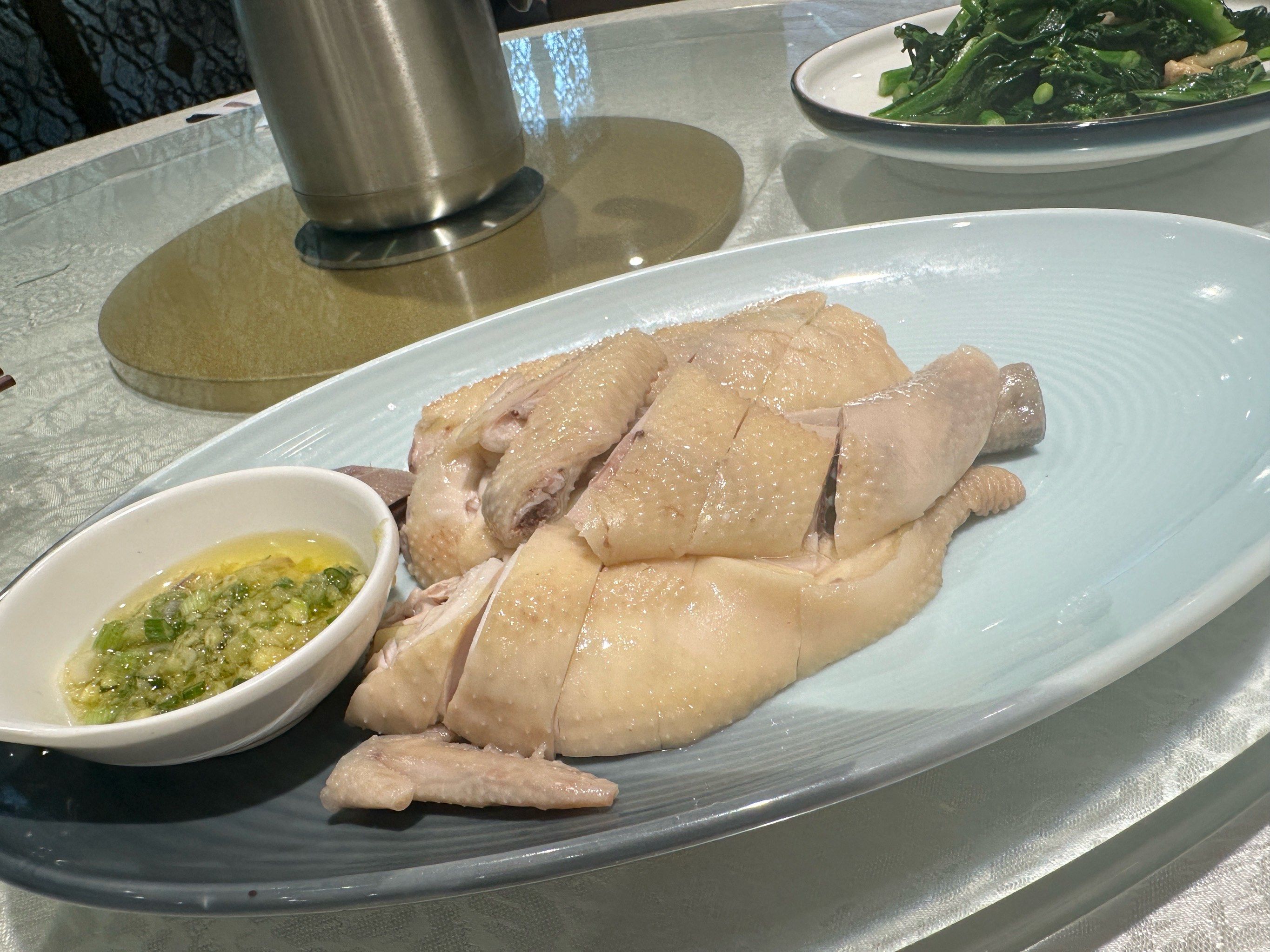 去广州听劝,一定要试试这家老牌粤菜的水晶鸡