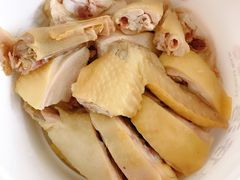 广式正宗白斩鸡-粤仔湾砂锅粥(滨湖万达店)