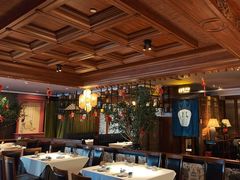 -八府香鸭·啫啫煲(华山路店)