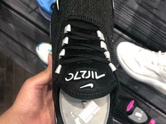 -NIKE品牌体验店(南京东路店)