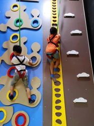 -蹦贝运动中心·蹦床·攀岩·闯关(龙岗店)