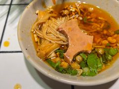 -钢管厂五区小郡肝串串香(奥克斯广场锦城万达店)