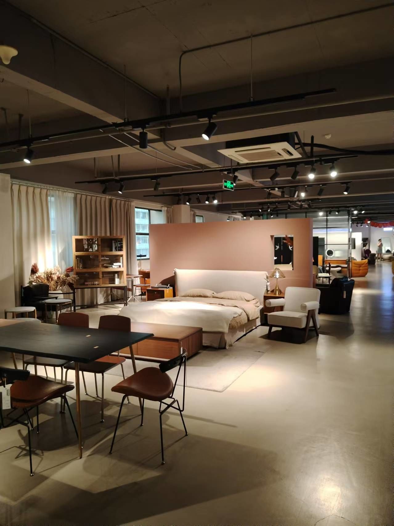 有追求和预算充足的姐妹可以冲
#家具好店种草@创物社·家居美学馆