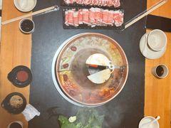 -果松木炭酸菜铜火锅·外婆参鸡汤