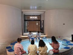 -涨巢·潮玩水疗局