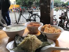 -伍湛记 · 广州老字号(龙津中路店)