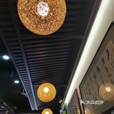 作为潮汕本地人，确实很难拒绝一碗香喷喷的海鲜粥