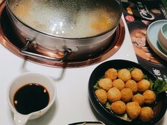 -洪氏嗨捞·猪肚鸡火锅(阳光天地店)