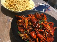-巴厘龙虾·榜首油焖大虾(音乐学院·沿江酒馆店)