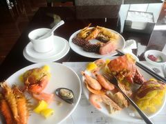 -荣誉国际酒店-云顶旋转餐厅