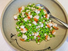 豌豆烩河虾仁-孔乙己(后海店)
